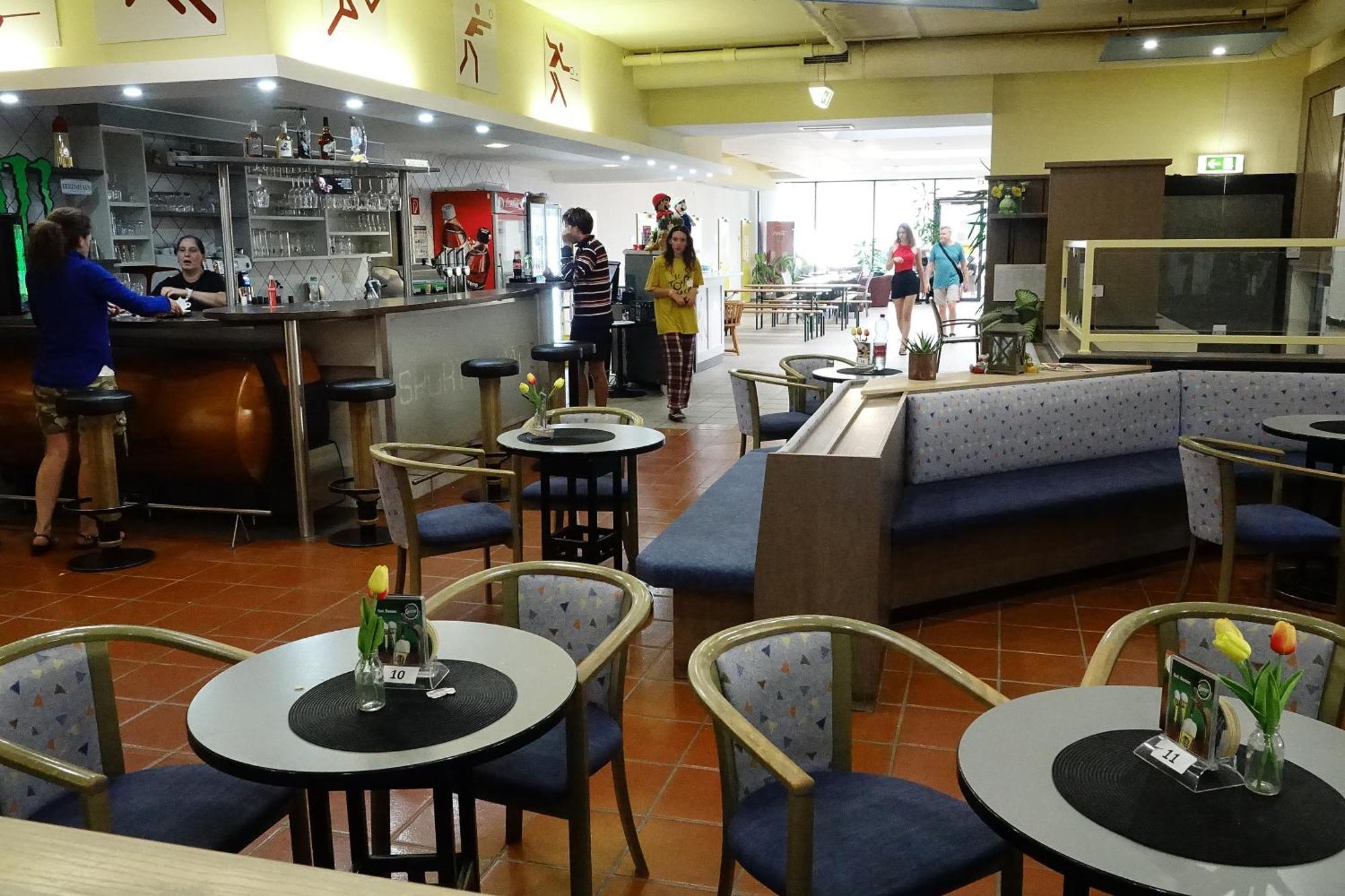 Sportzentrum - A Silent Alternative Camping